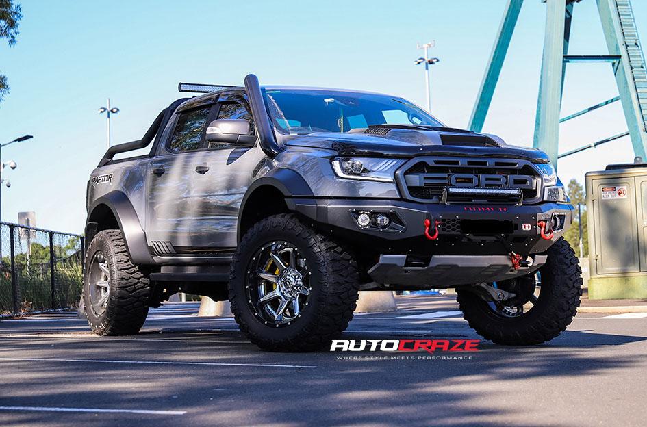 FORD RANGER RAPTOR RAMPAGE CHROME CENTER AND GLOSS BLACK OUTER